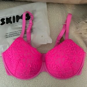 Skims Fits Everybody Tshirt Bra